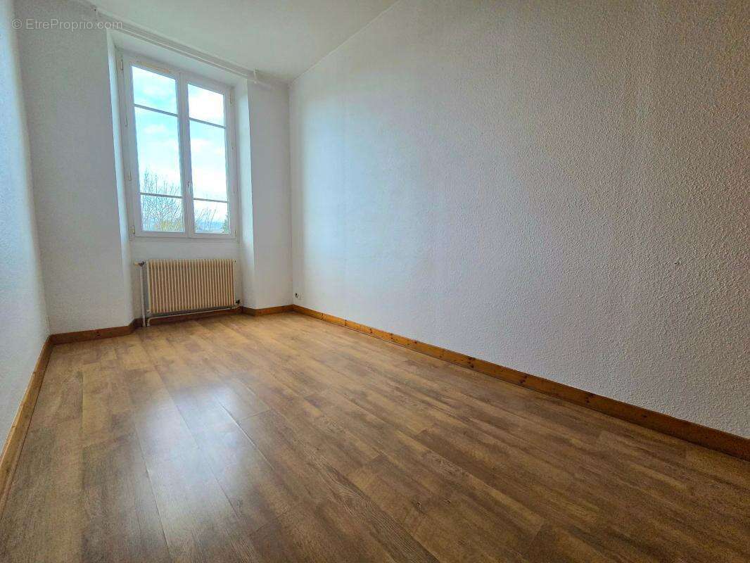 Appartement À Vendre T4 - 65m² habitables + Terrasse - photo 5