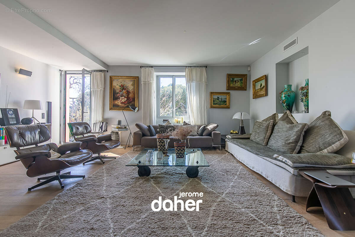 Appartement à MARSEILLE-8E