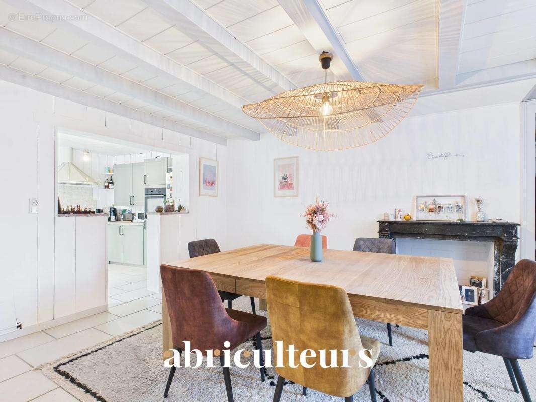 Maison avec jardin plein sud sans vis-à-vis en vente à Cognac (16100) - photo 2