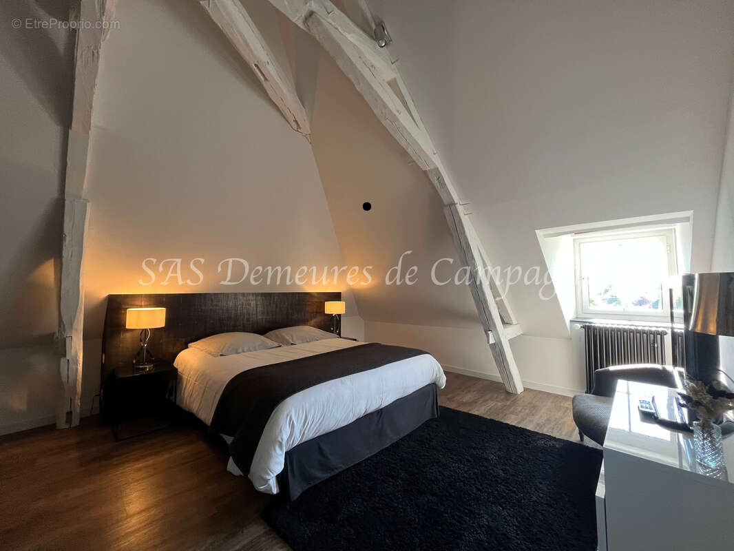 Maison à SAINT-SATUR