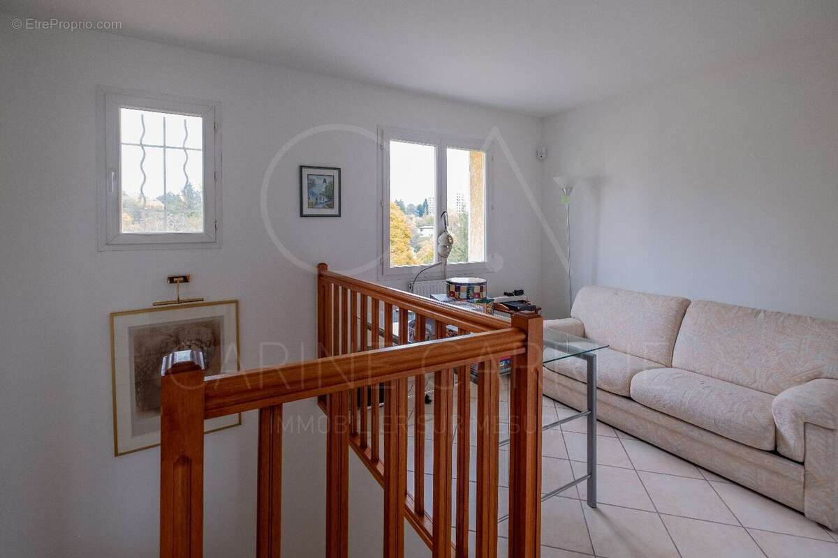 Maison à TASSIN-LA-DEMI-LUNE