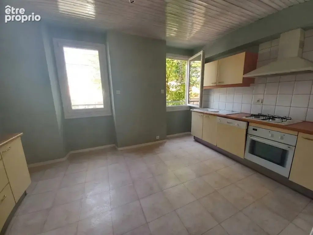 Millau   un bel appartement aux volumes généreux, lumineux et au calme - photo 2