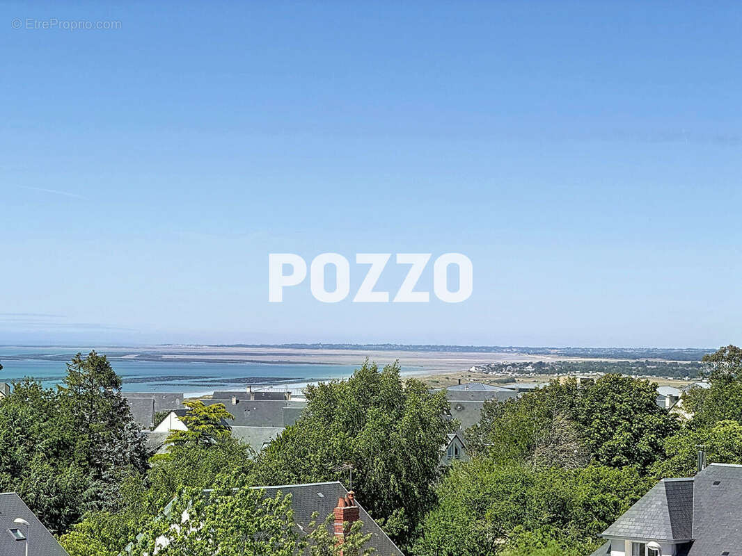 Appartement à DONVILLE-LES-BAINS
