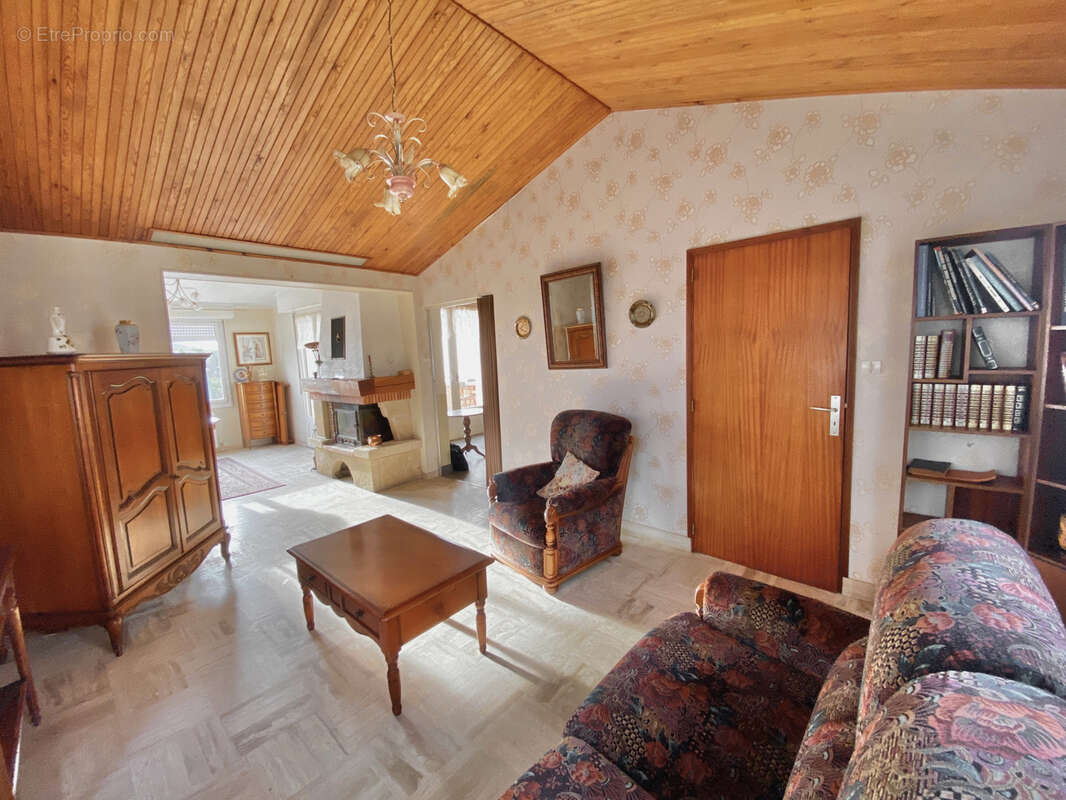 Maison à LANDEVIEILLE