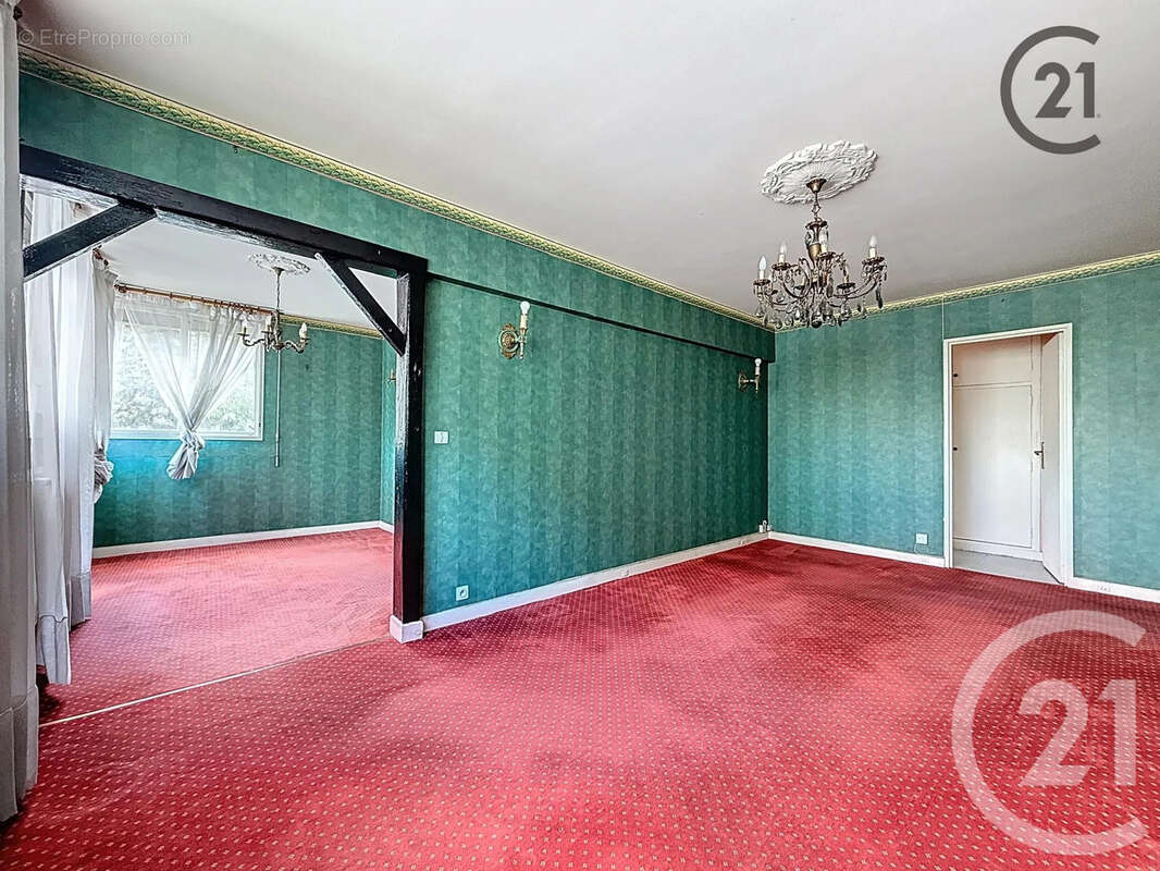 Appartement à COMBS-LA-VILLE