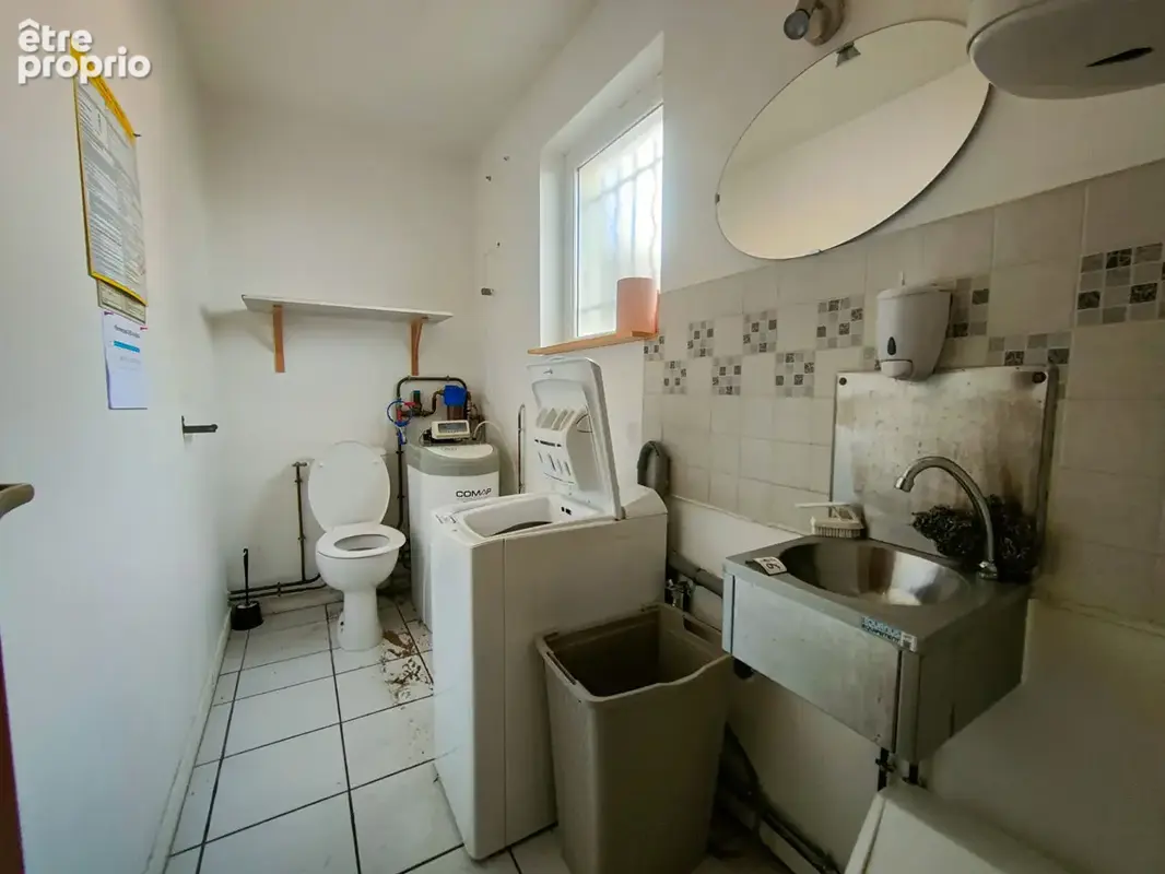 Local commercial Dissay 355 m2 - photo 11