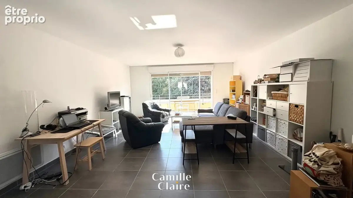 Appartement T4 avec terrasse et 3 places de parking dans petite résidence fermée à Gardanne. - photo 2