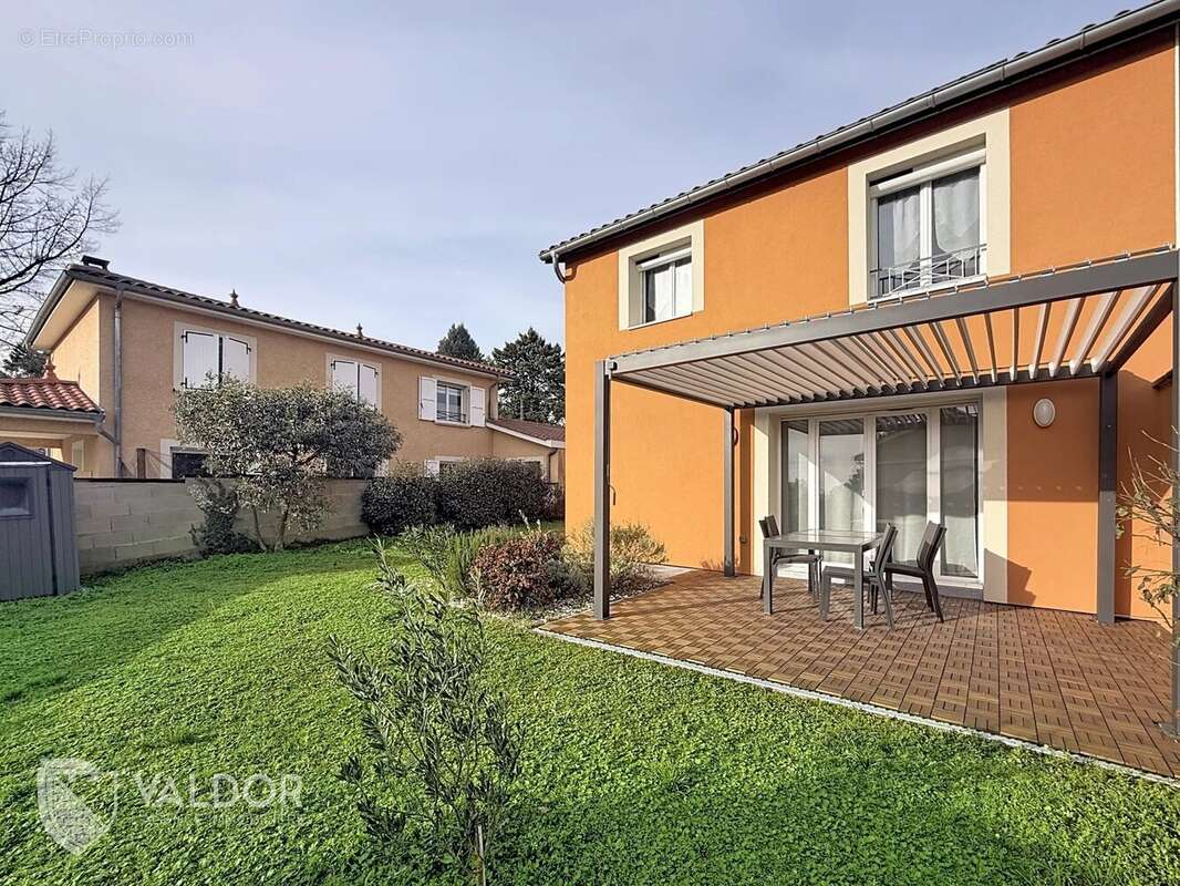 Maison à MONTMERLE-SUR-SAONE