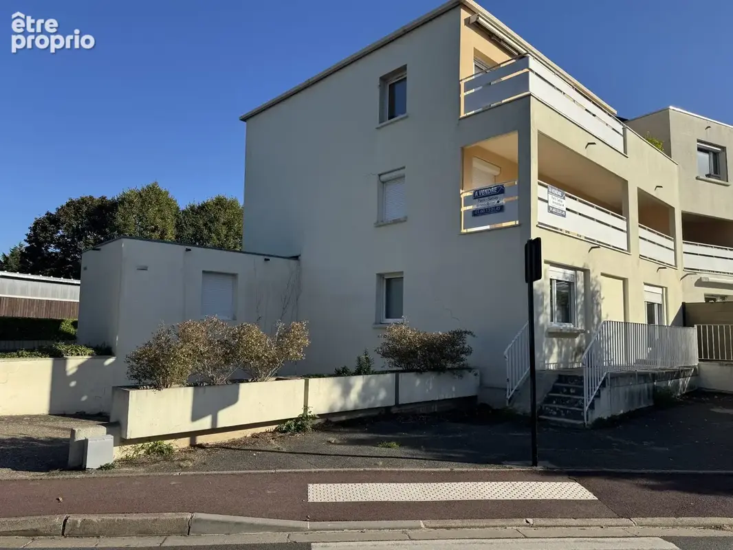 Appartement à VILLIERS-LE-BACLE