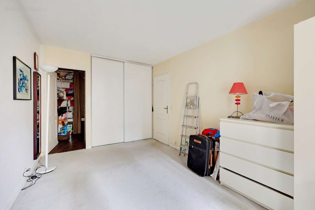Appartement à LEVALLOIS-PERRET