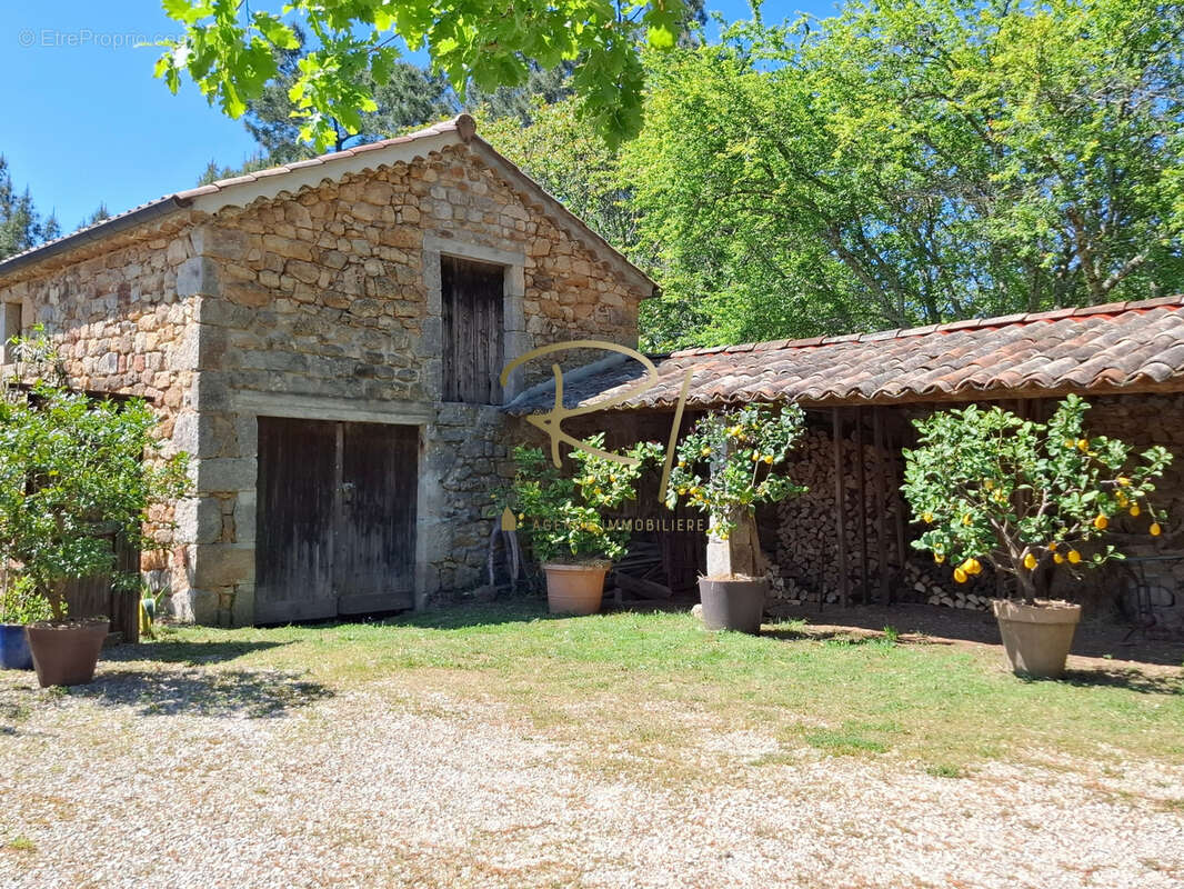 Maison à RUOMS