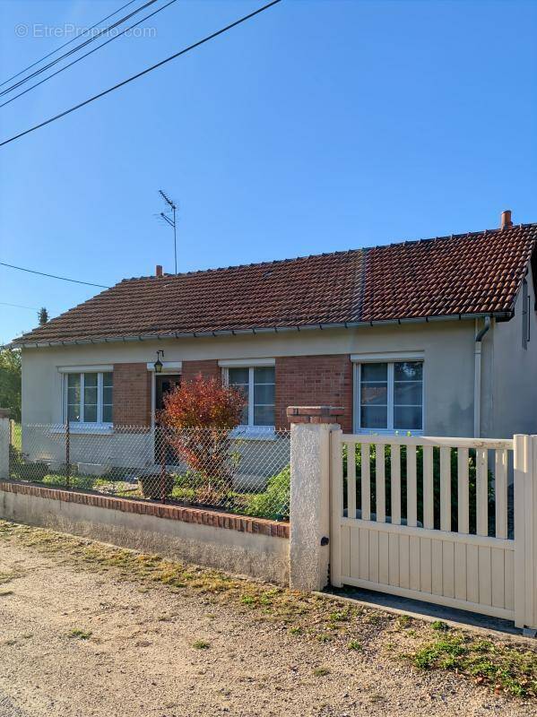 Maison à LAMOTTE-BEUVRON