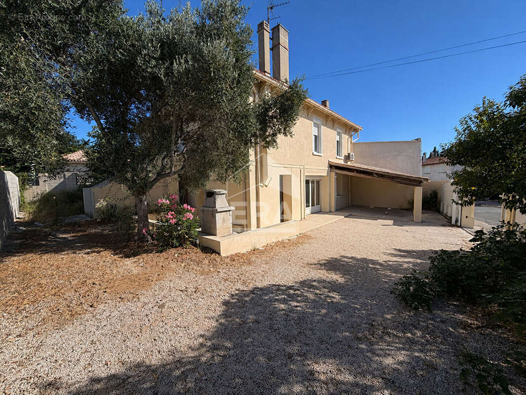 Maison 200m² à port-de-bouc - photo 10