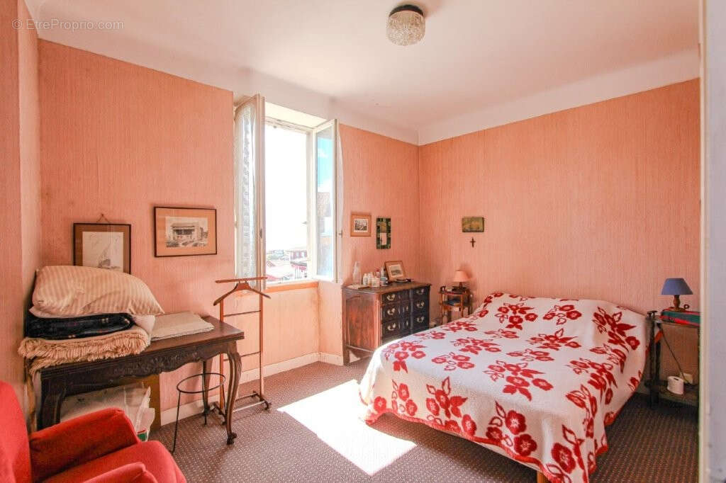 Plein coeur de bidart appartement lumineux a renover proche plage / aperçu océan - photo 7