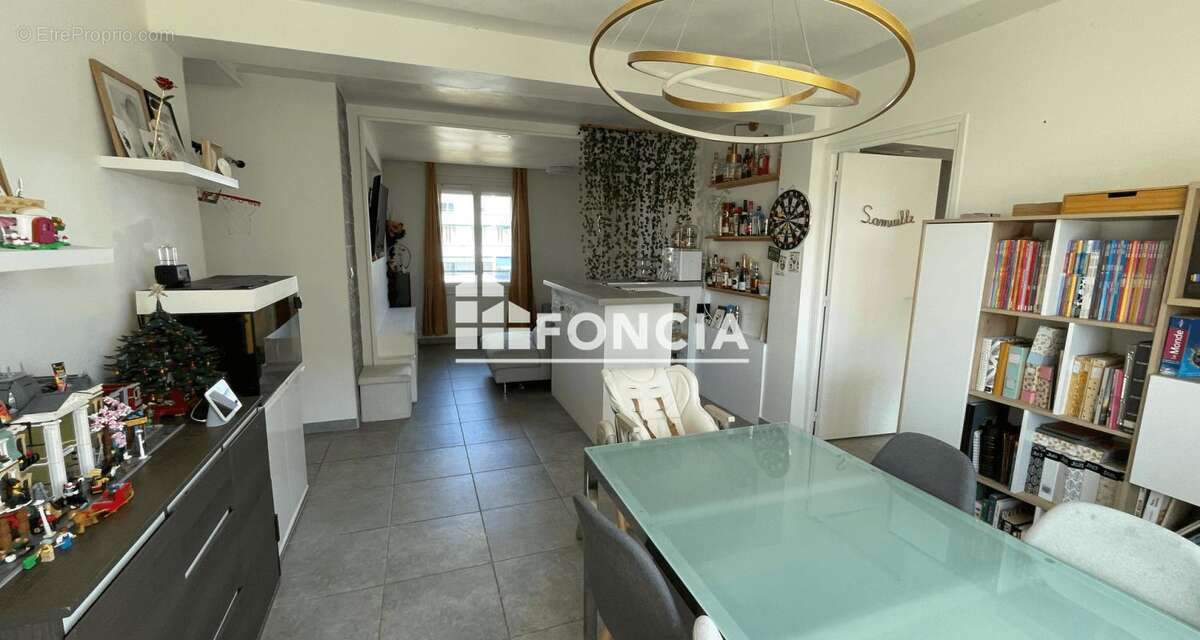 Appartement T3 ROANNE - photo 3