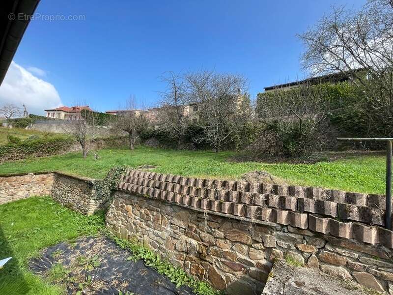 Maison à DECAZEVILLE