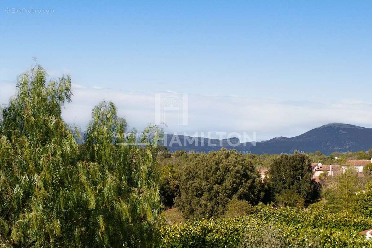 Appartement à VALBONNE