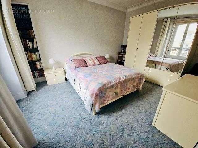 Appartement à PARIS-12E