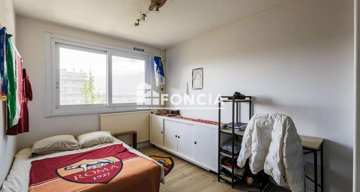 Appartement à SAINT-MARTIN-D'HERES