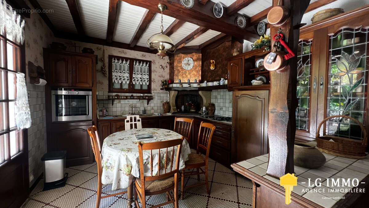 Maison à COURPIGNAC