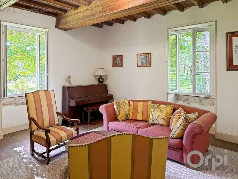 Maison à PRECHAC
