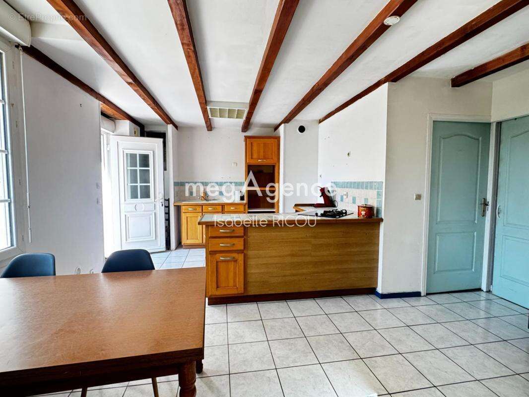 Maison à BOURCEFRANC-LE-CHAPUS