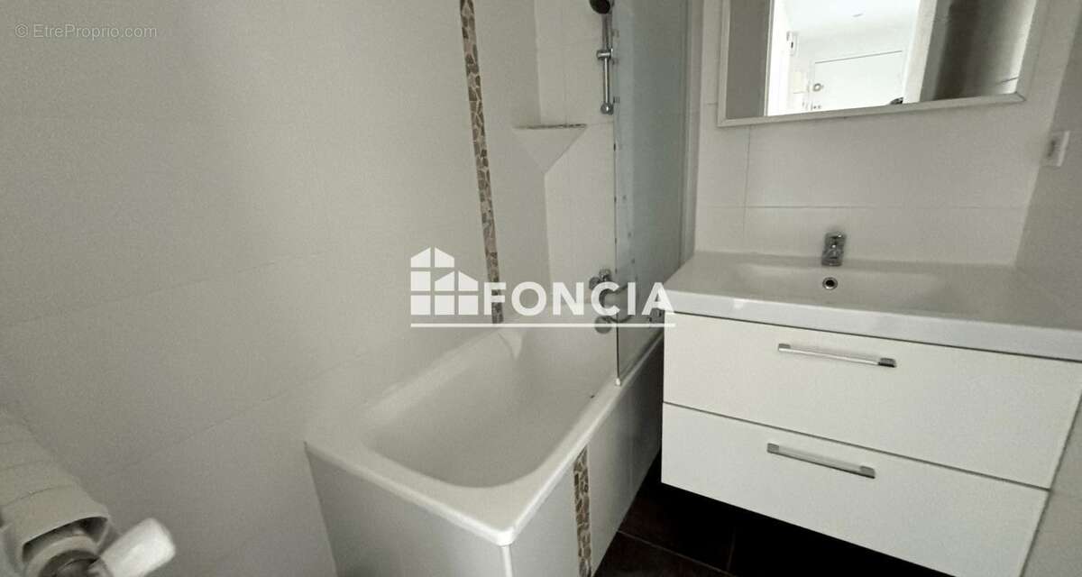 Appartement à LUNEL