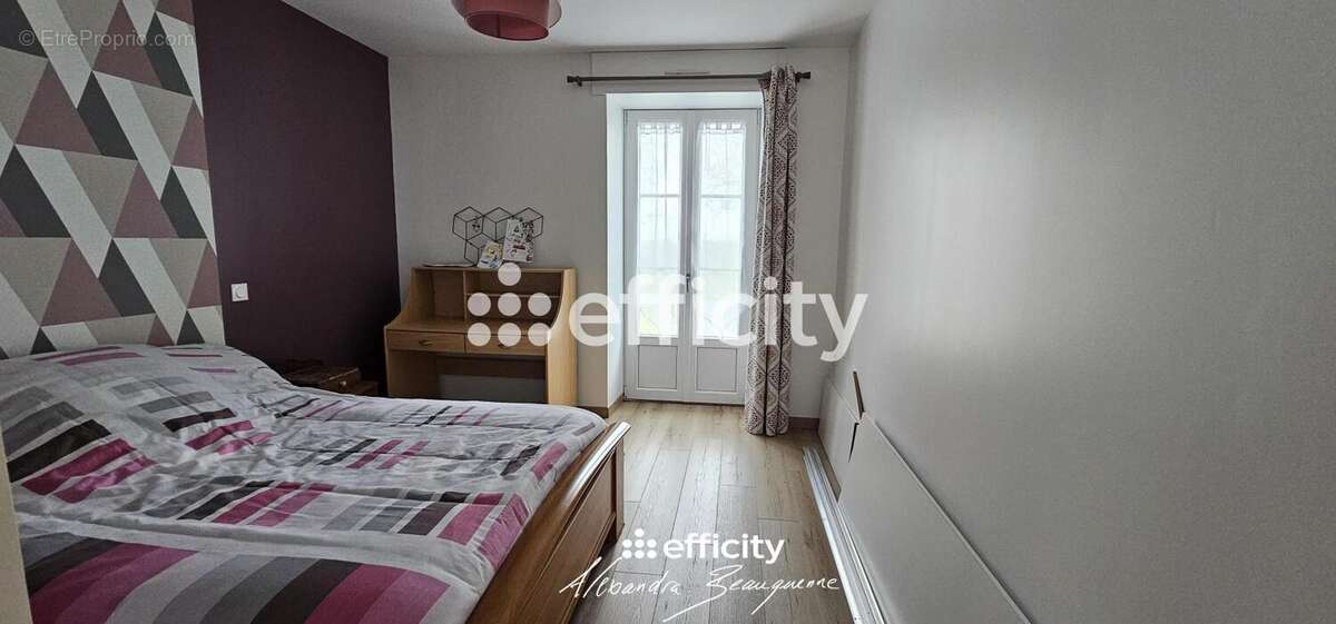 Maison 279 m² à Reffannes  - photo 10