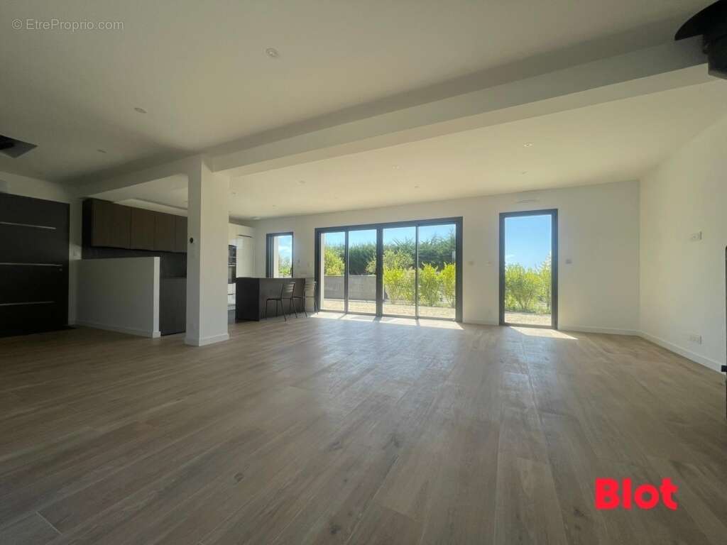Maison 133 m² à Guerande  - photo 8