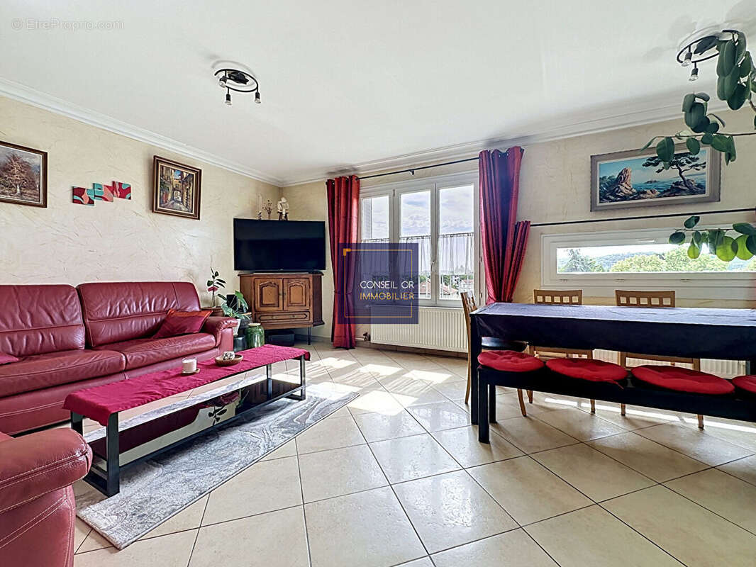 Appartement à BRIGNAIS