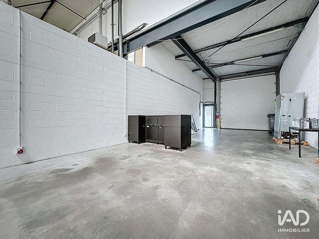 Photo 9 - Commerce à CROIX