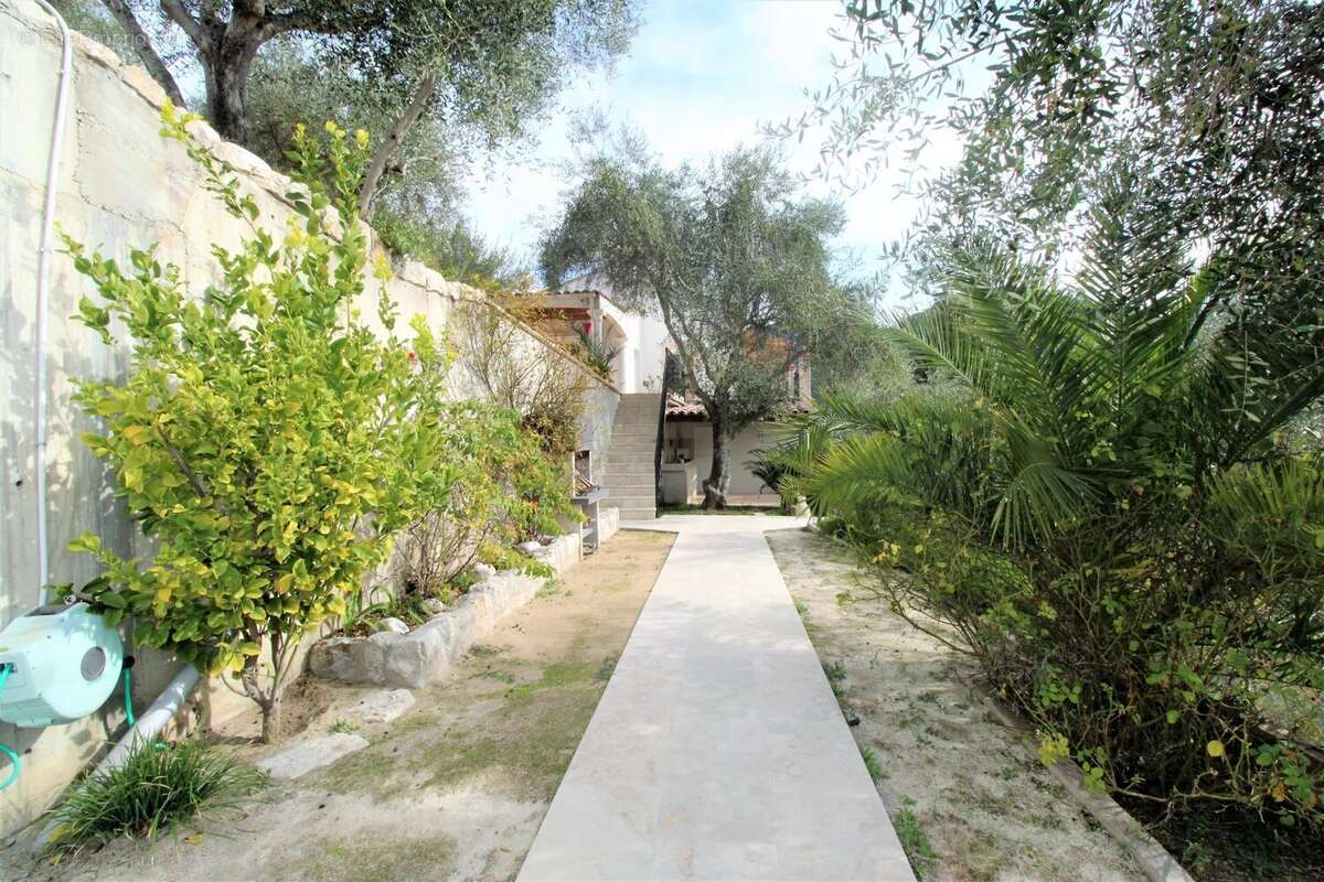 Maison à L'ESCARENE