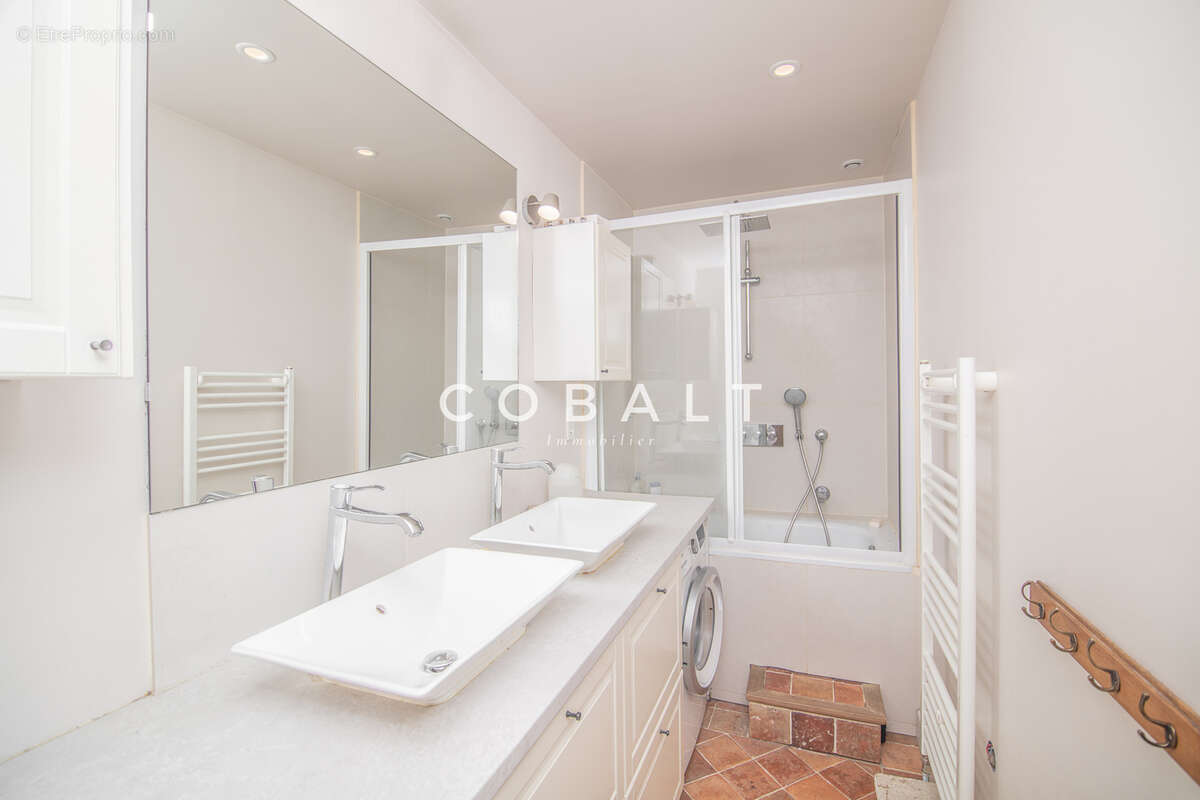 Appartement à PARIS-2E