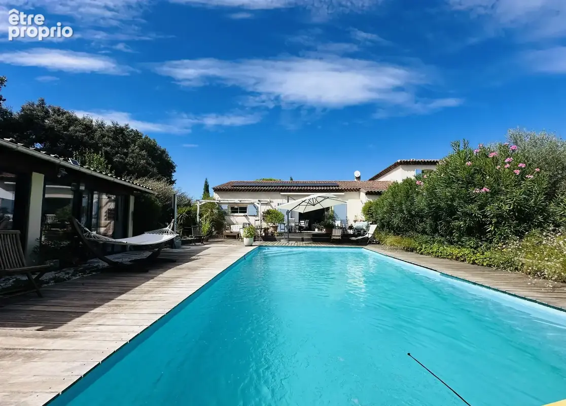 Ensemble immobilier rare : 2 villas, 10 pièces - photo 2
