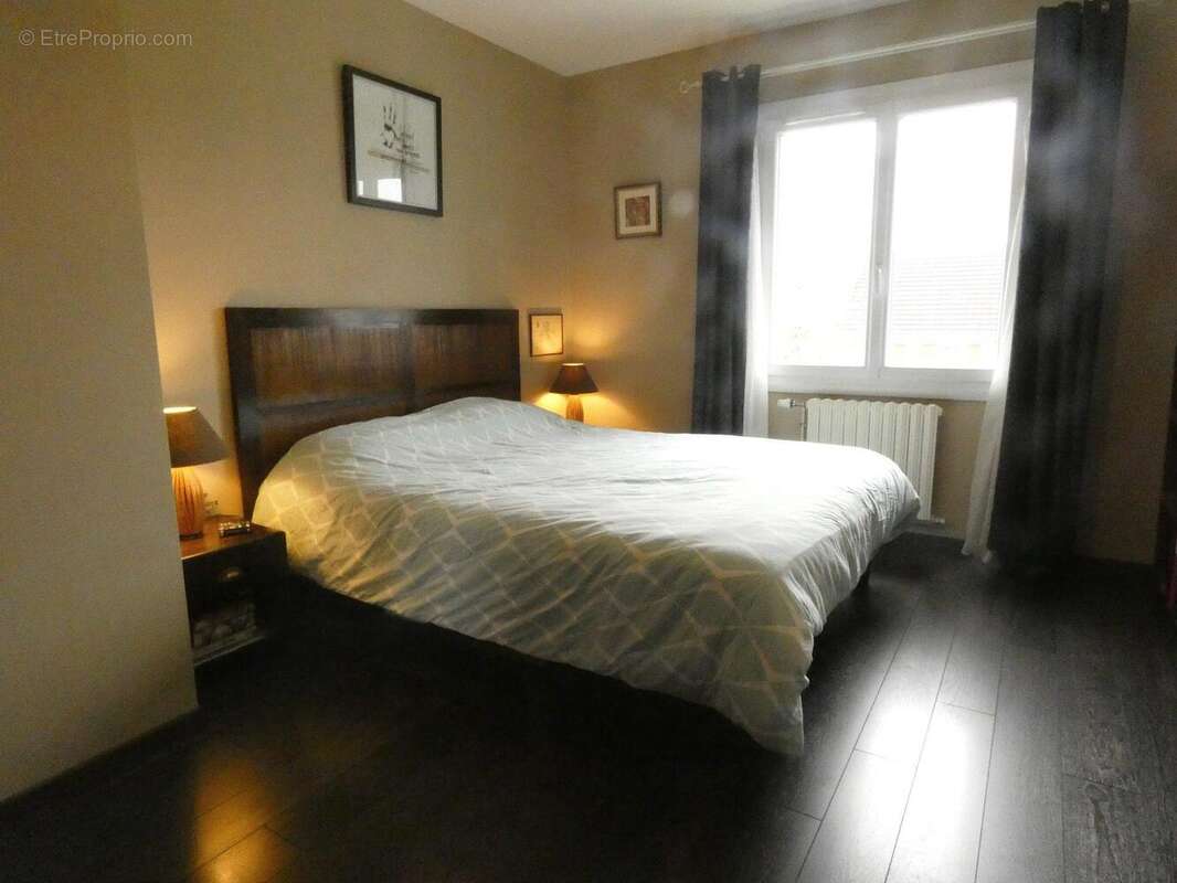 Maison à VIENNE-EN-VAL