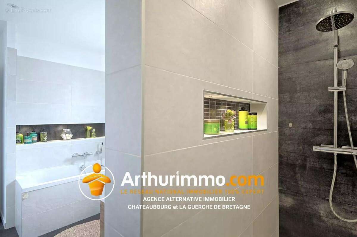 Maison à SAINT-ERBLON