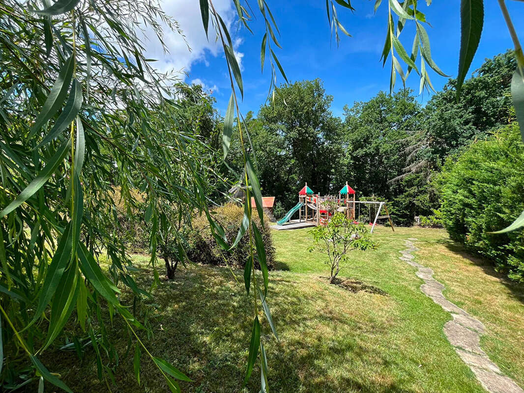 Maison de charme de 218 m² ? 3 logements ? Activité gîte en cours ? Terrain 2250 m² - photo 6