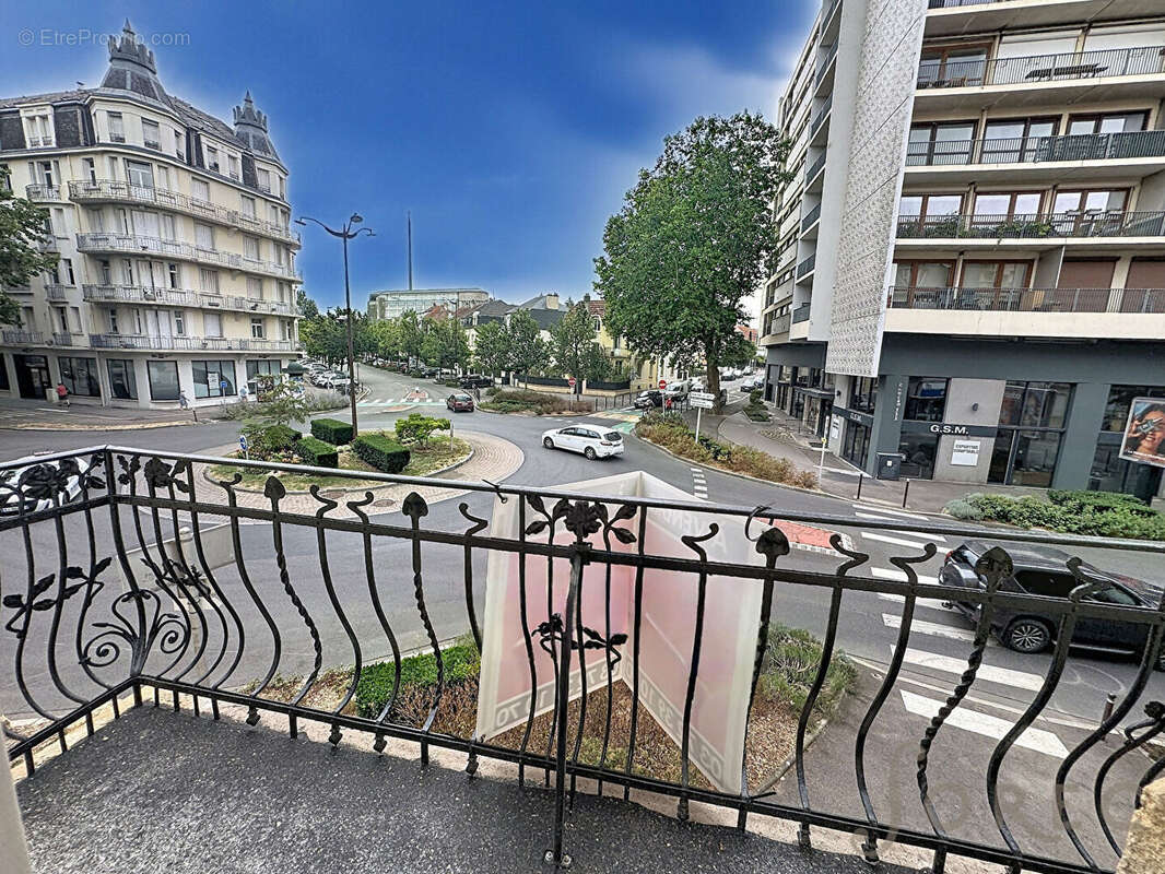 MONTIGNY-LÈS-METZ - Superbe 3 pièces réhabilité avec balcon - photo 3