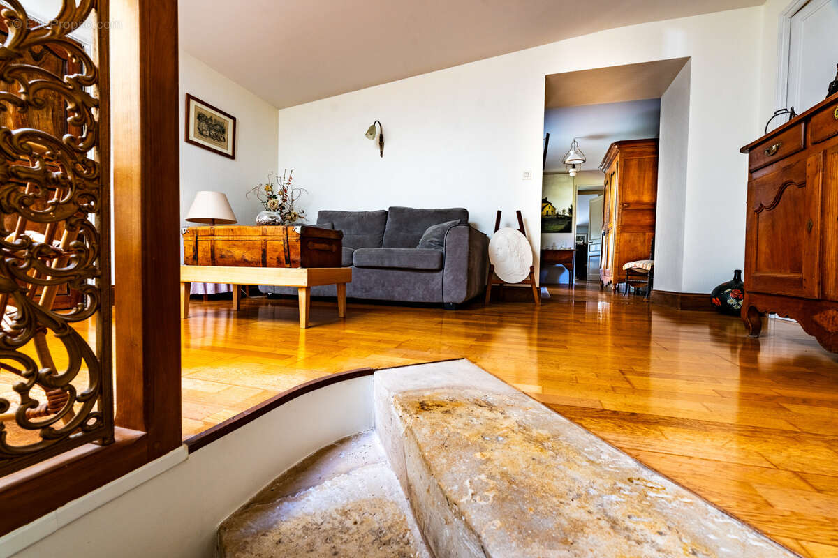 Maison à MAUZE-SUR-LE-MIGNON