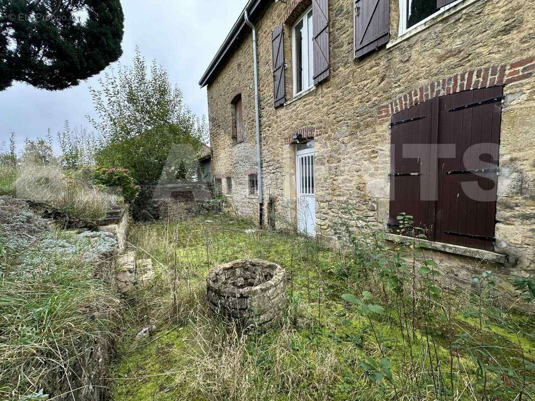 72afa648-4fca-4723-adc6-b3f083e820b5 - Maison à TREMBLOIS-LES-CARIGNAN