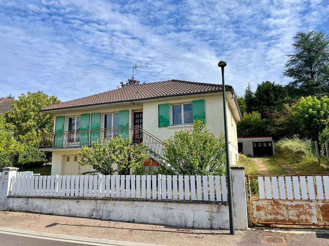Maison 91 m² à Saint-Florentin  - photo 2