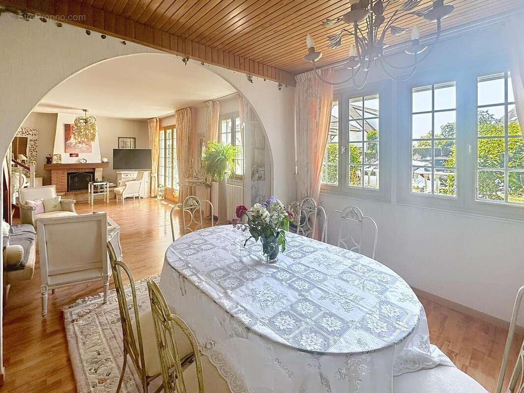 Photo 2 - Maison à OZOIR-LA-FERRIERE