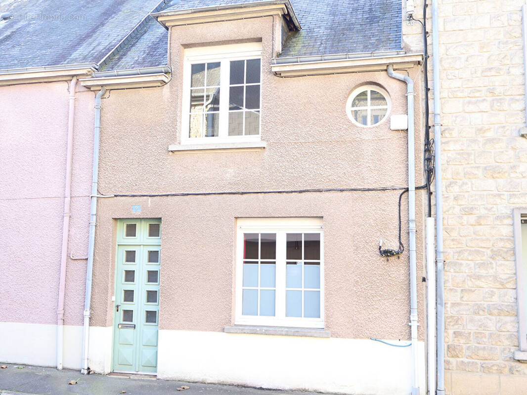 Maison à MORTAIN