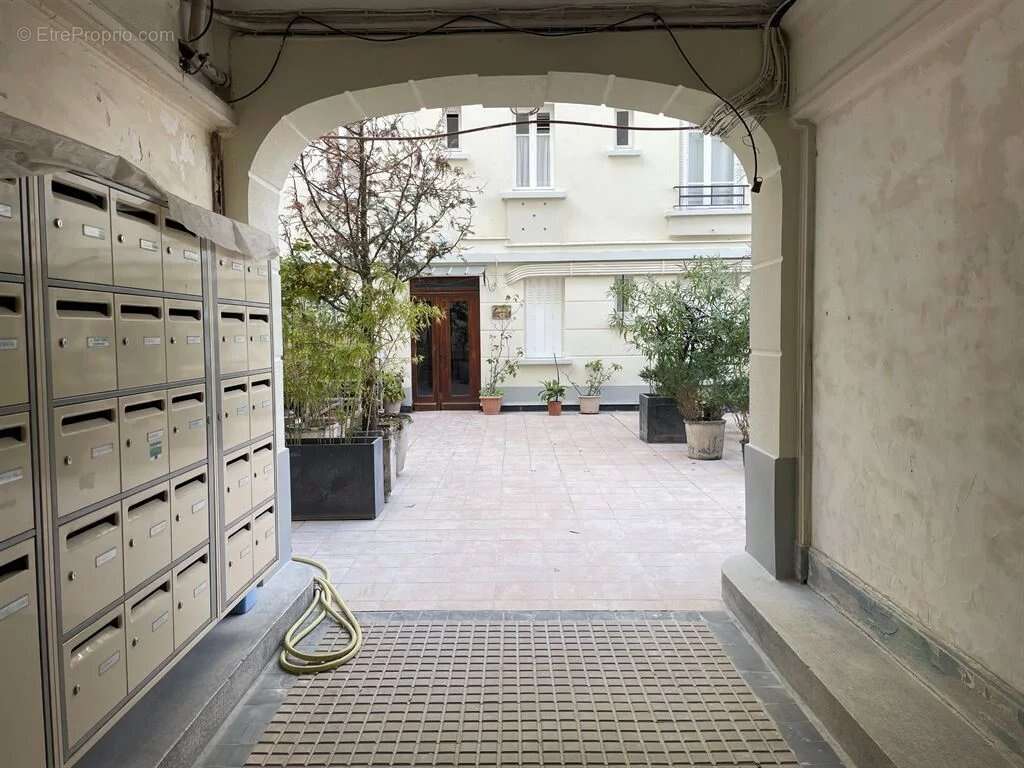 Appartement à PARIS-10E