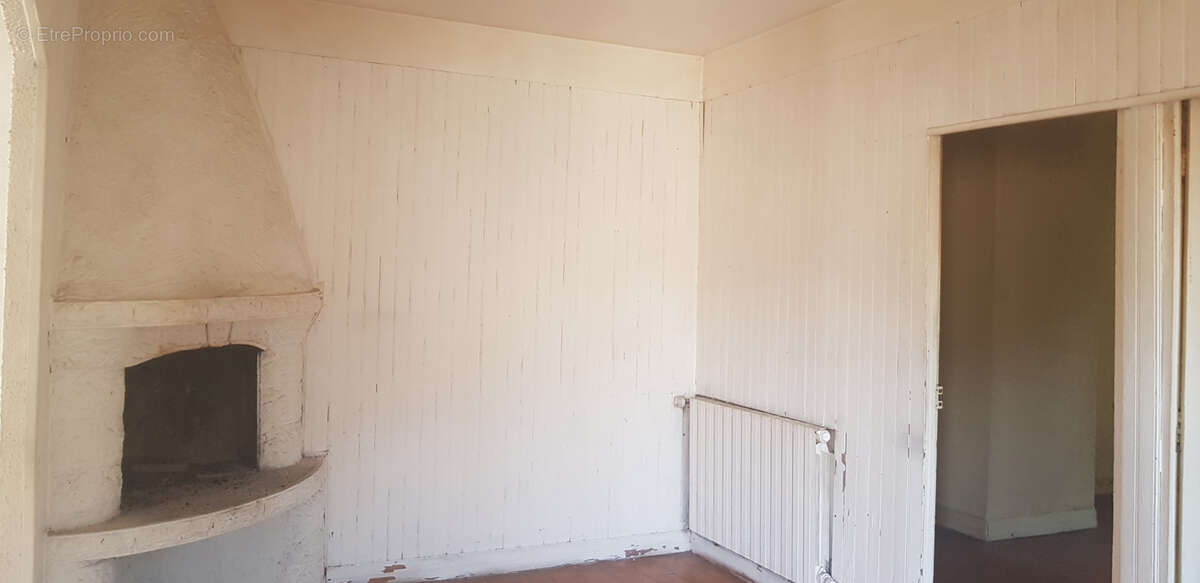 Maison à LA VERNAREDE