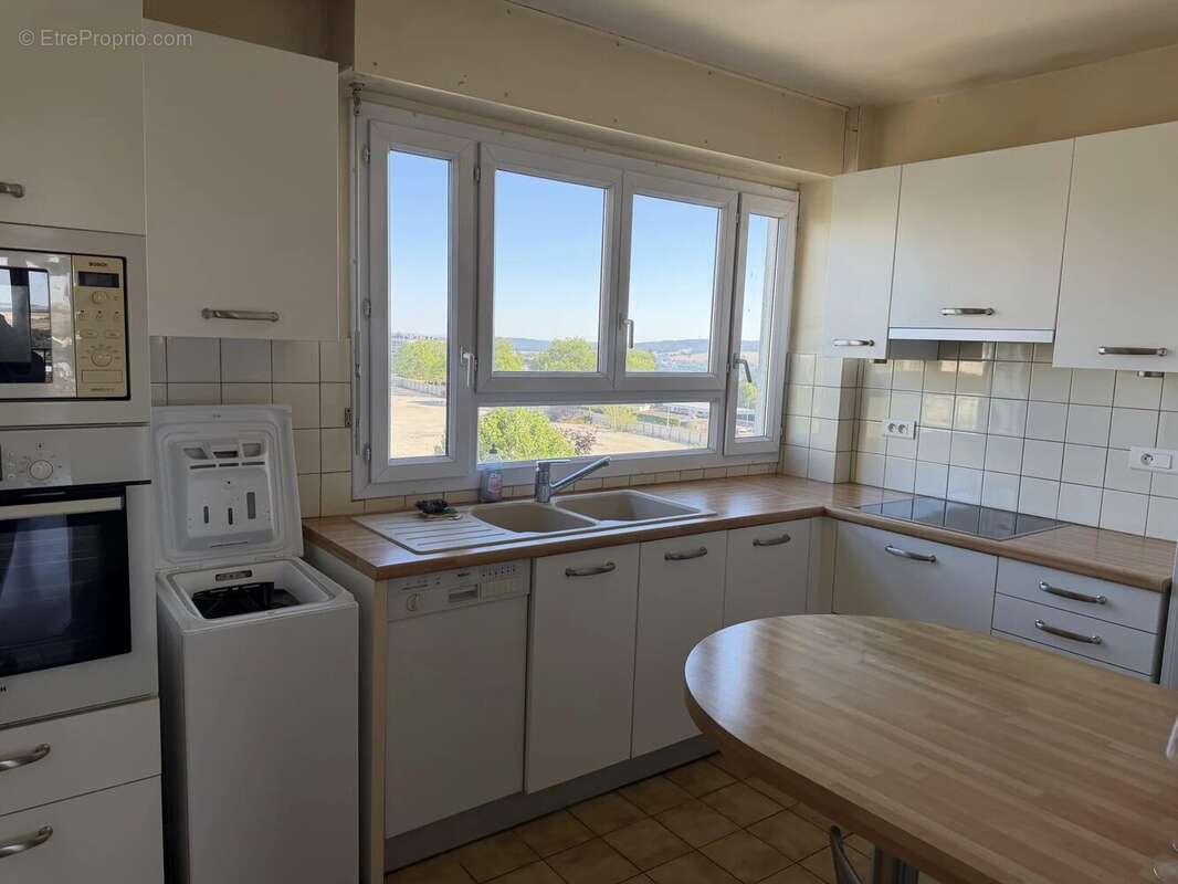 EXCLUSIF ! Auxerre - Appartement F4 avec balcon et ascenseur - photo 2