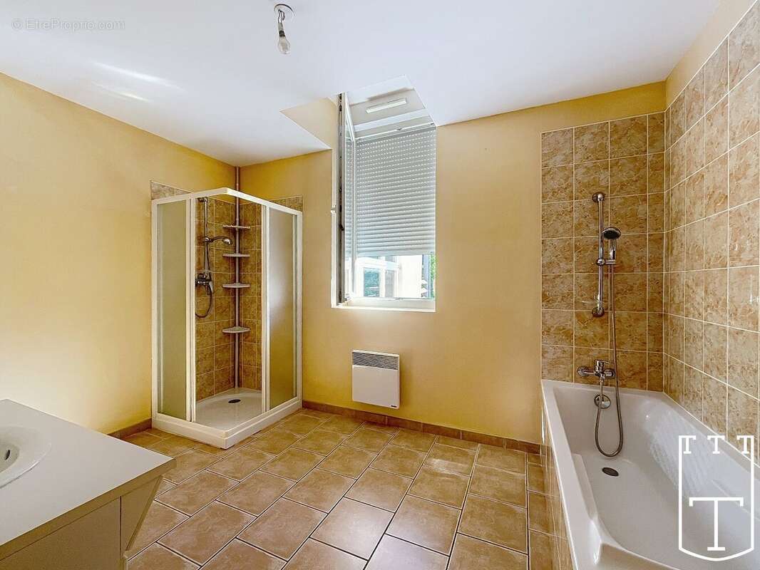 Appartement Duplex centre RUOMS - photo 8