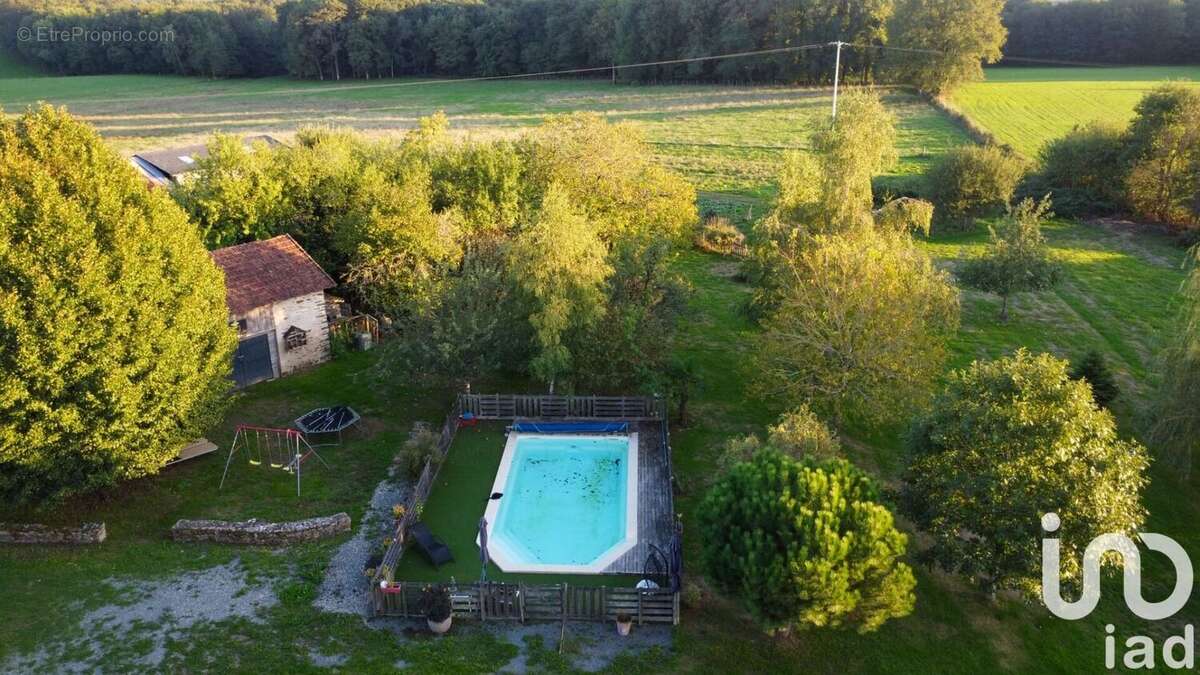 Maison 140 m² à Chaleix  - photo 4