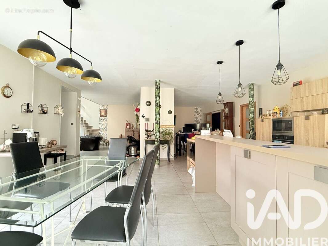 Maison 215 m² à Caudry  - photo 3