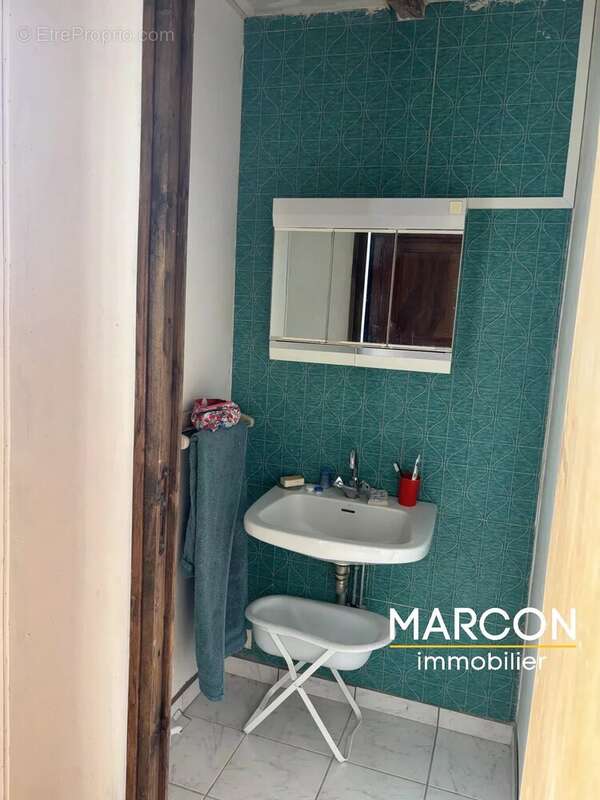 Maison à ARNAC-LA-POSTE